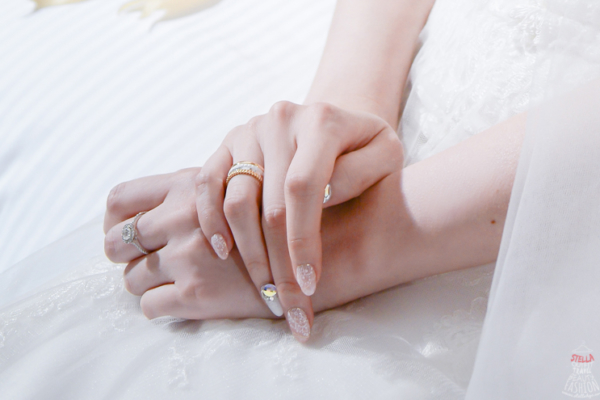 【Wedding】新娘必備，最好搭禮服的「超夢幻金邊手繪白蕾絲x閃亮施華洛世奇特殊鑽」光療指彩