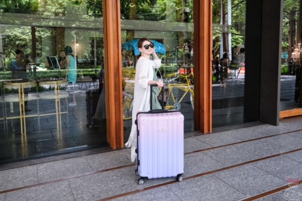 【行李箱】超夢幻漸層Flexflow測重旅行箱，海外購物旅行必備，再也不怕行李超重被罰錢了